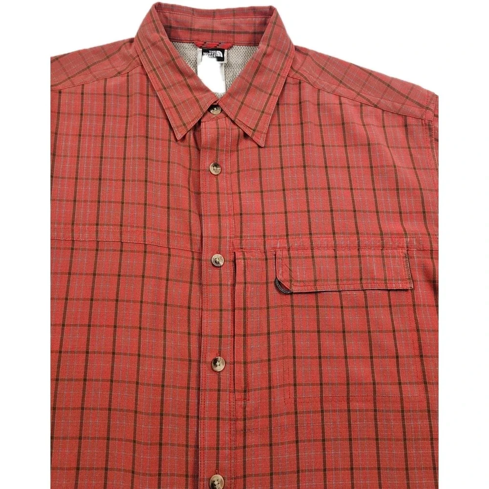 The North Face Men's M Red Mini Windowpane Plaid Vented Button Up Hiking Fishing